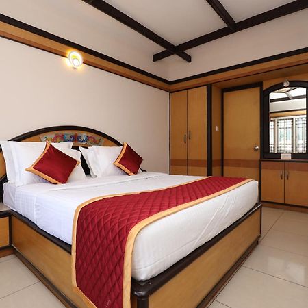 Hotel Silver Oak Ooty Buitenkant foto