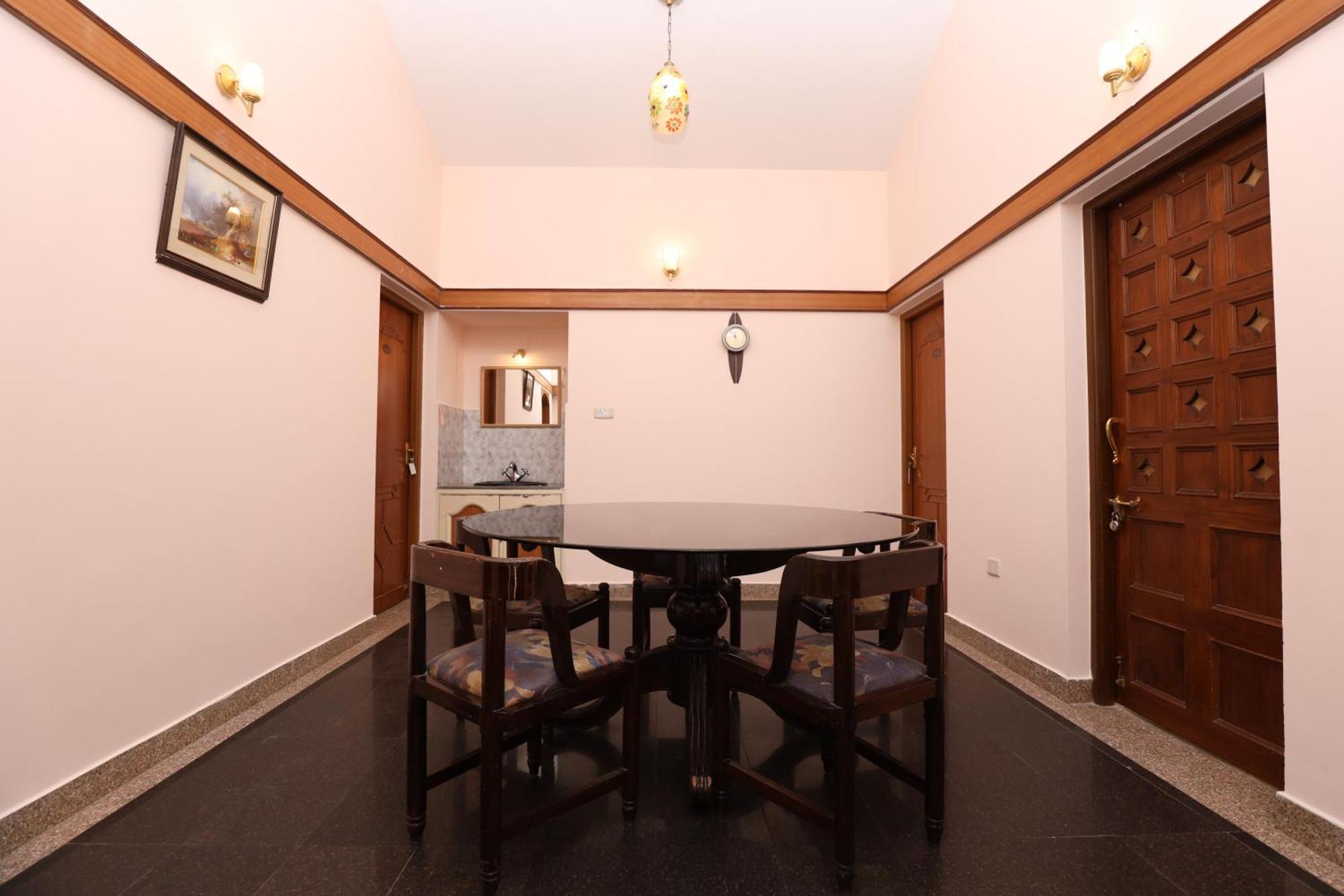 Hotel Silver Oak Ooty Buitenkant foto