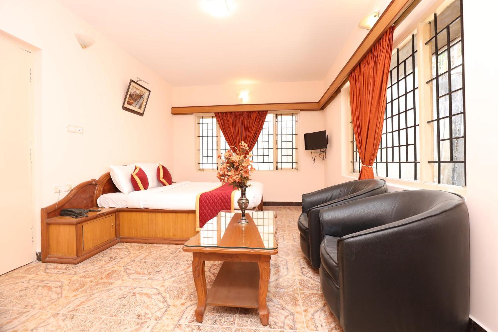 Hotel Silver Oak Ooty Buitenkant foto