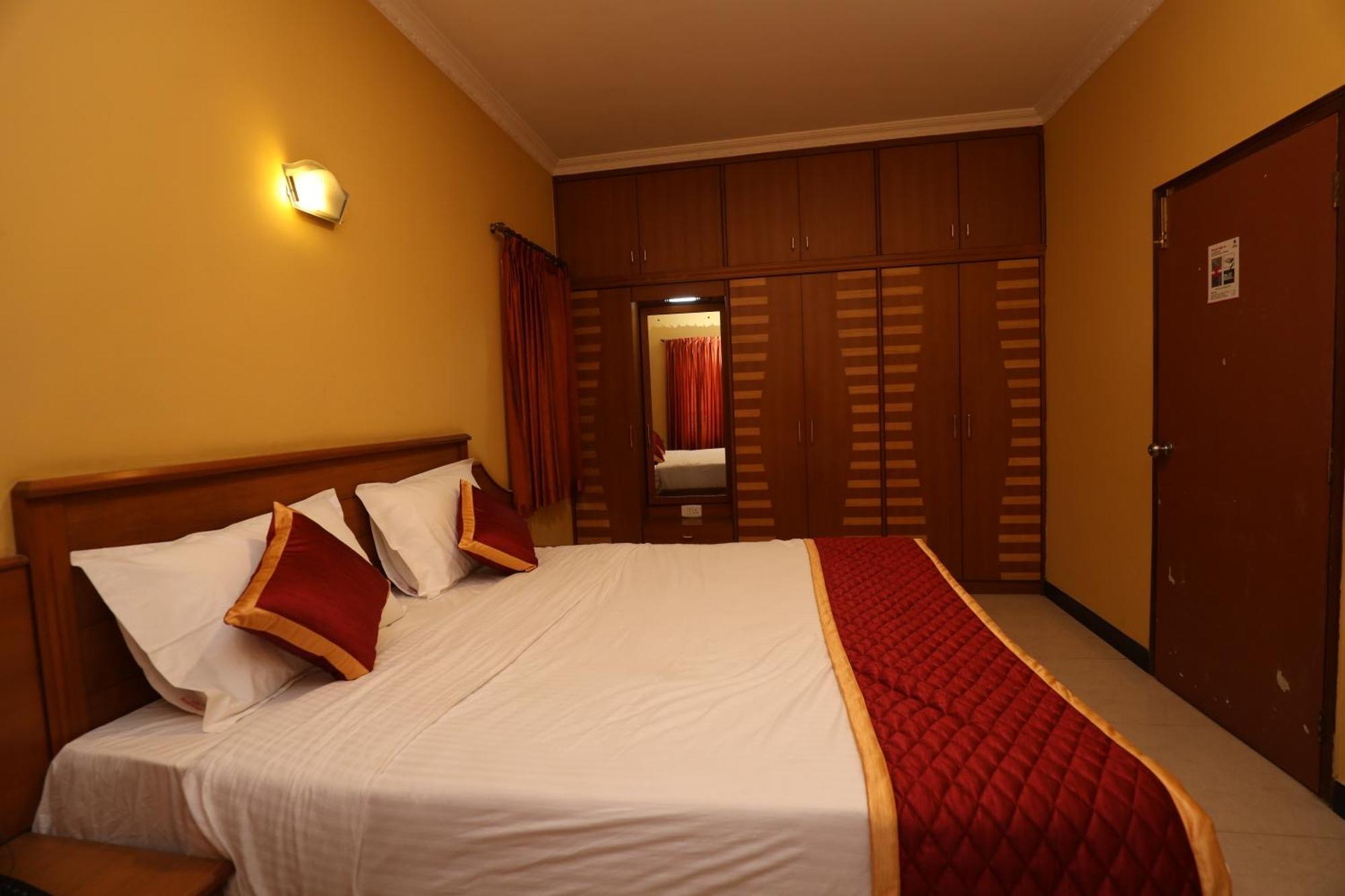 Hotel Silver Oak Ooty Buitenkant foto