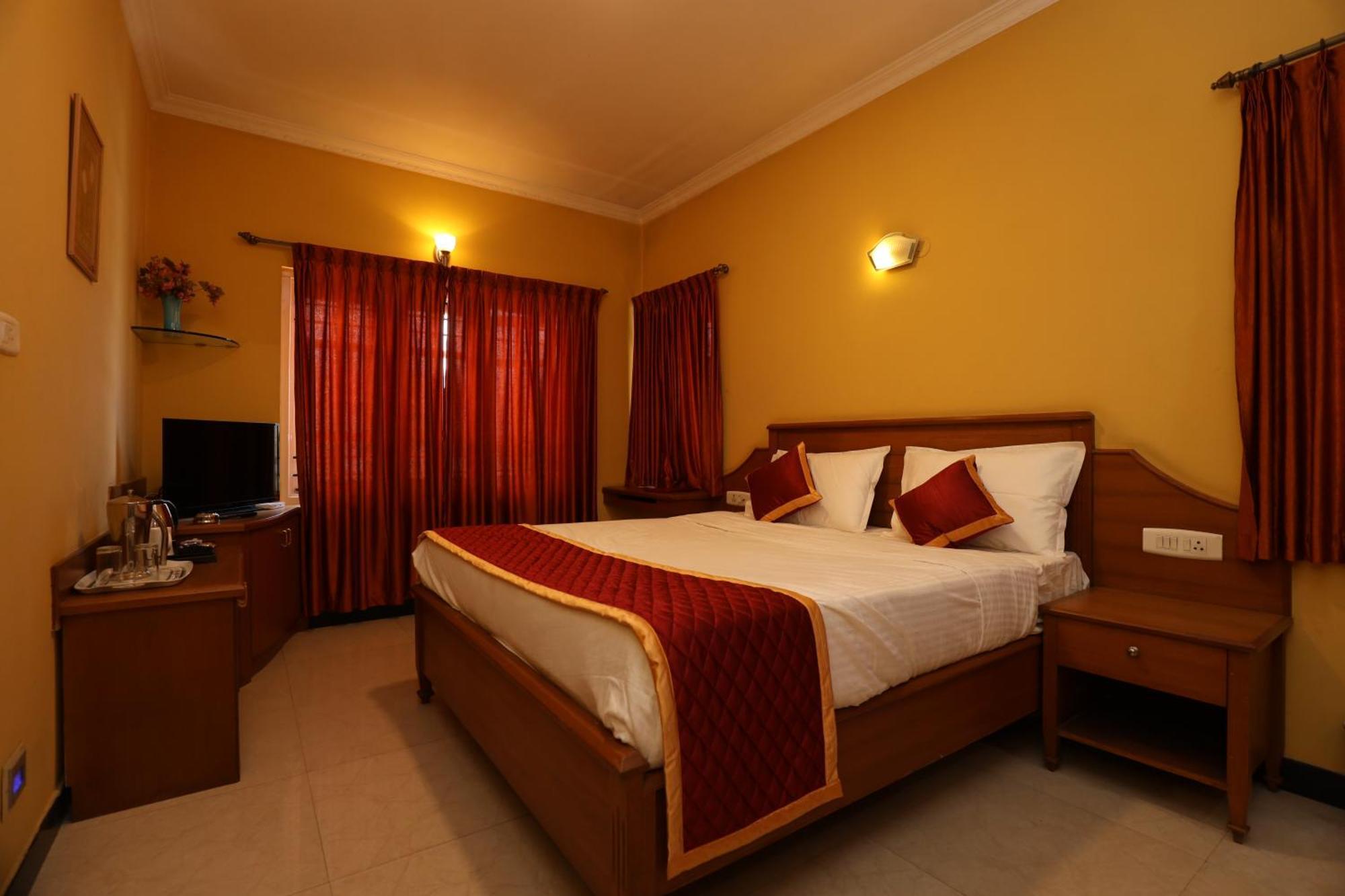 Hotel Silver Oak Ooty Buitenkant foto