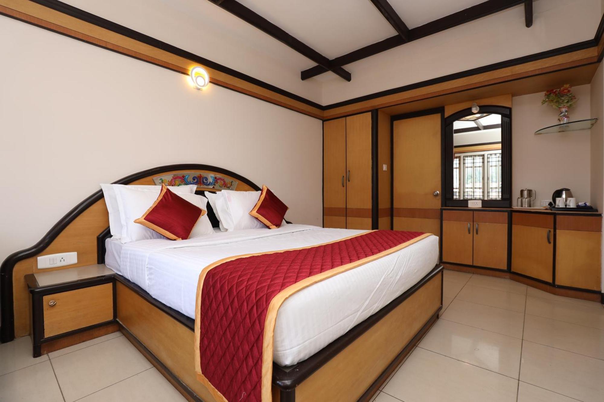 Hotel Silver Oak Ooty Buitenkant foto