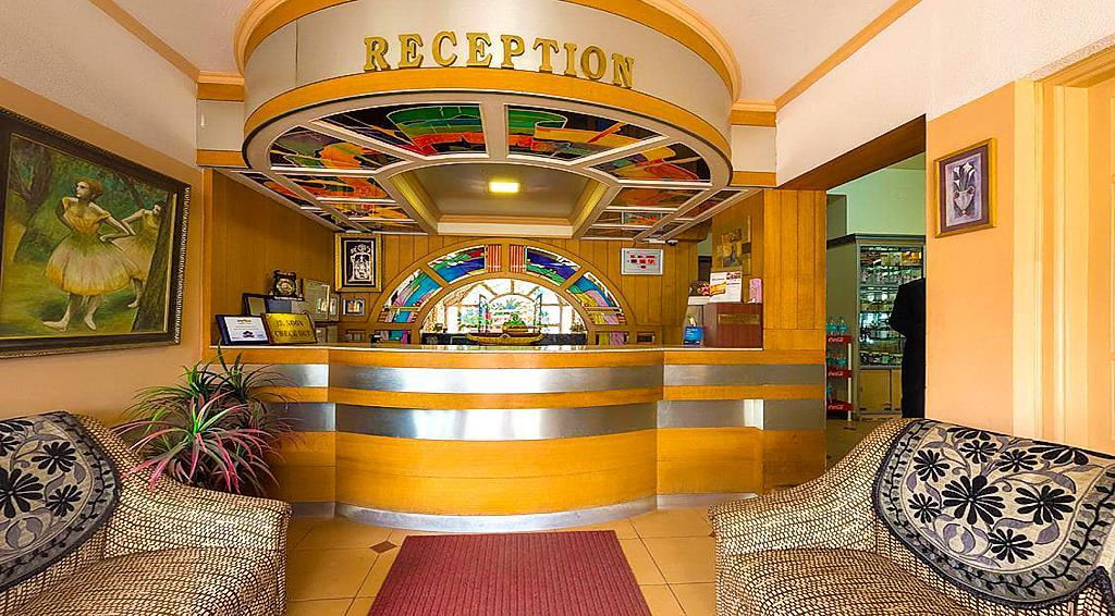 Hotel Silver Oak Ooty Buitenkant foto