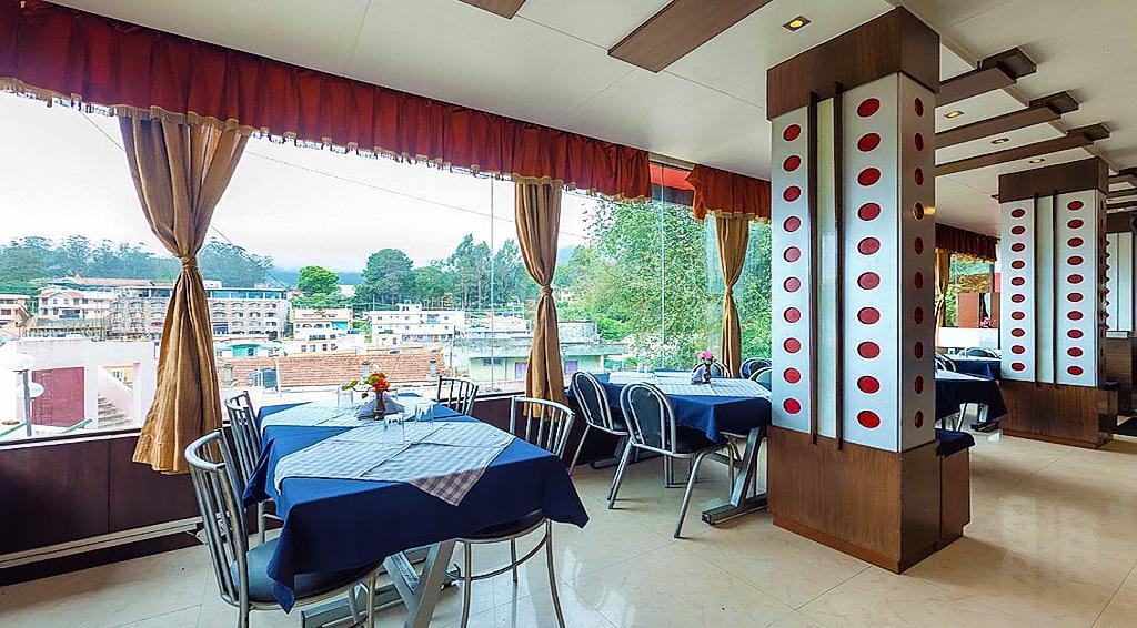 Hotel Silver Oak Ooty Buitenkant foto