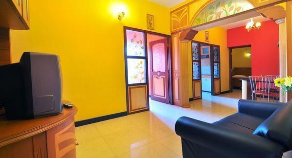 Hotel Silver Oak Ooty Buitenkant foto
